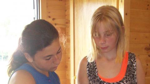 campers tie dying t-shirts